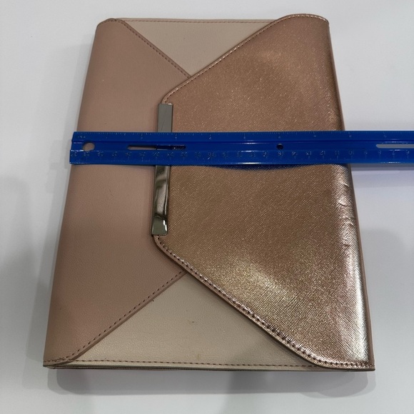 ✨ ✨ Express Metallic Pink and Cream Clutch✨✨ - Picture 6 of 12